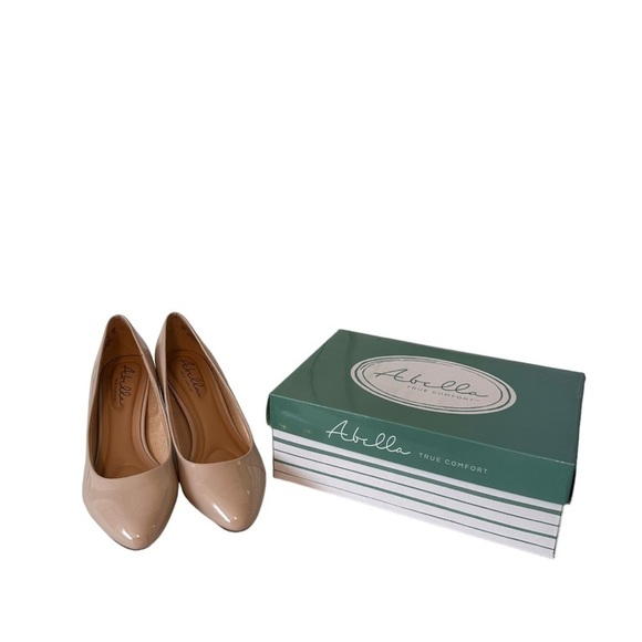 Abella Taupe Patent Leather Pumps - Size 9W - Picture 13 of 14